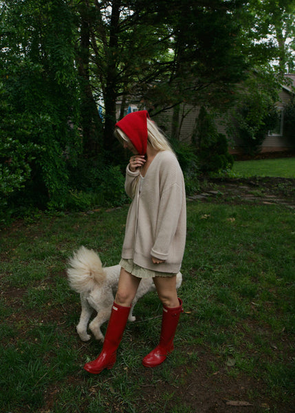 STRAWBERRY TRIANGLE SCARF