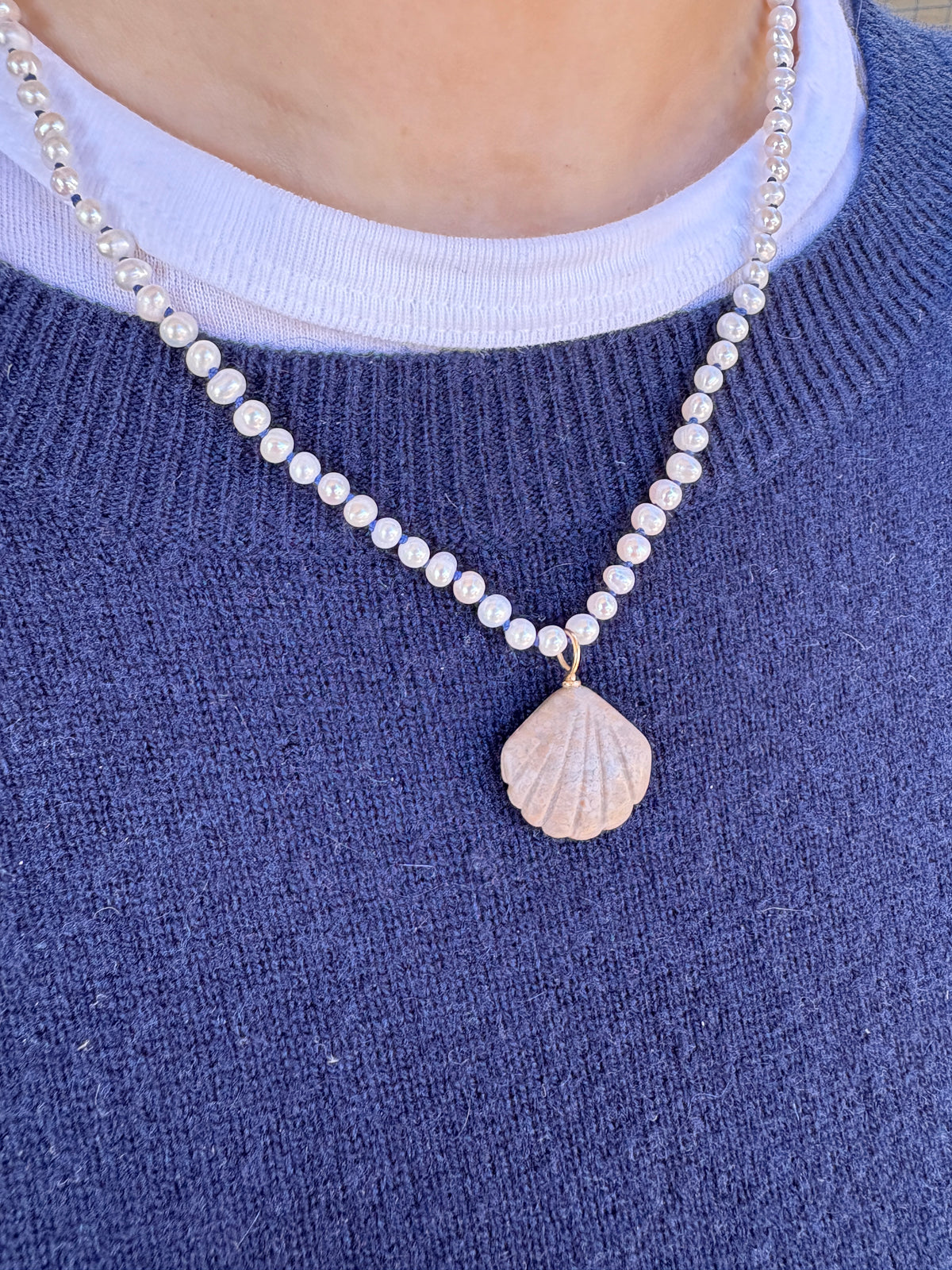 Pearls and stone shell necklace