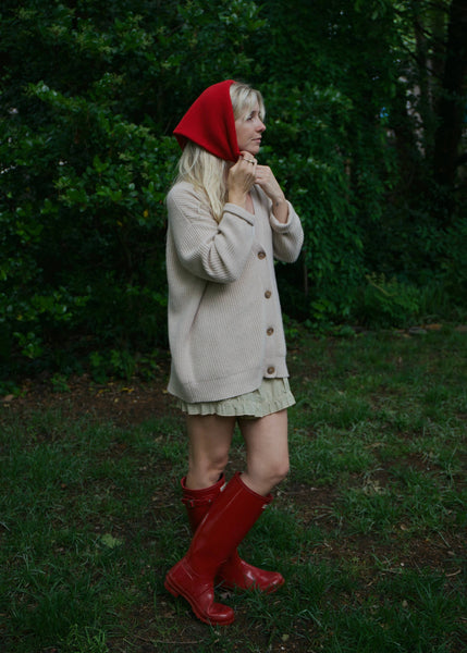 STRAWBERRY TRIANGLE SCARF