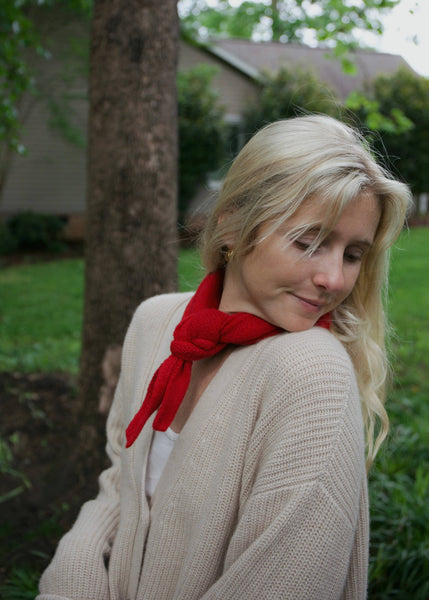 STRAWBERRY TRIANGLE SCARF