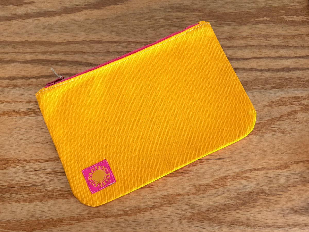 Pacific Tote Company Zuma Pouch