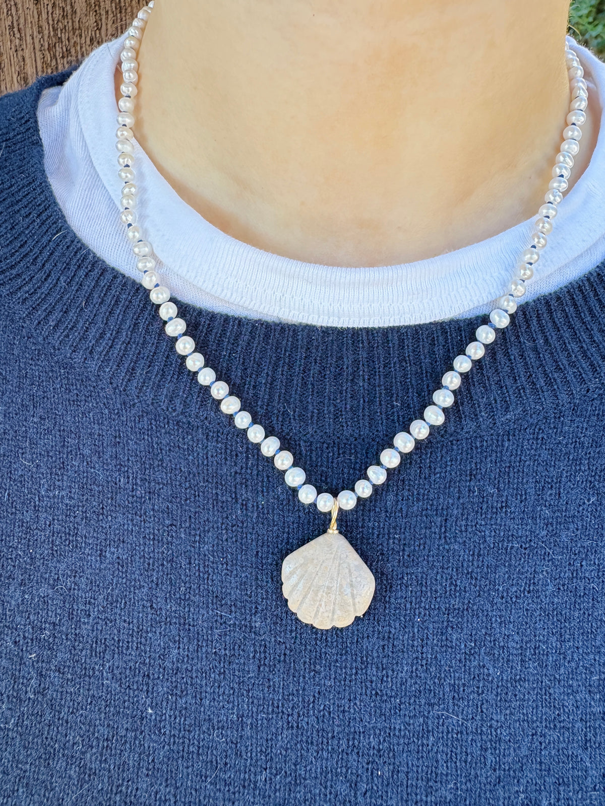 Pearls and stone shell necklace