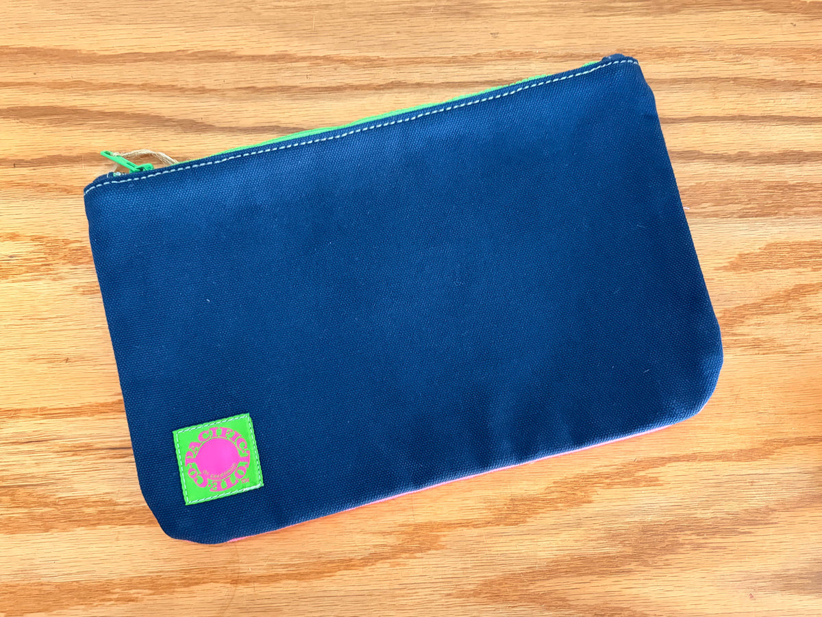 Pacific Tote Company Zuma Pouch