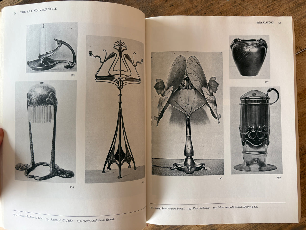 The Art Nouveau Style: In Jewelry, Metalwork, Glass, Ceramics, Textiles, Architecture and Furniture — edited by Roberta Waddell