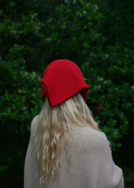 STRAWBERRY TRIANGLE SCARF