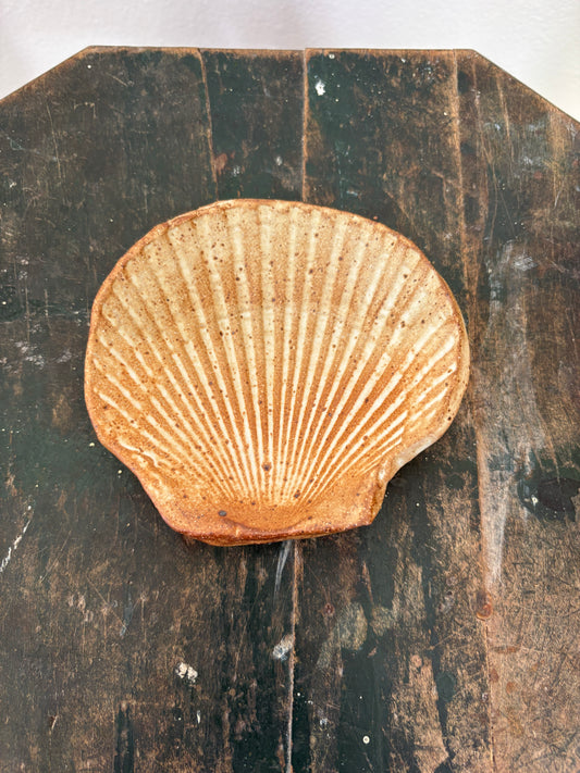 Handmade ceramic MiShell dish, small