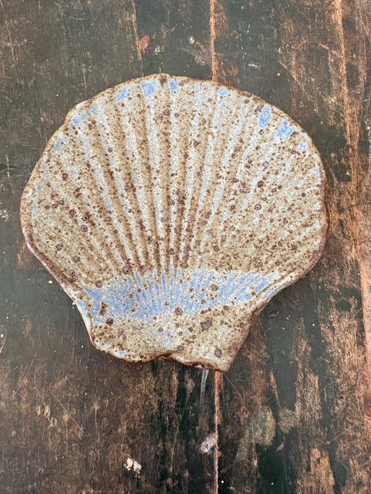 Handmade ceramic MiShell dish, medium