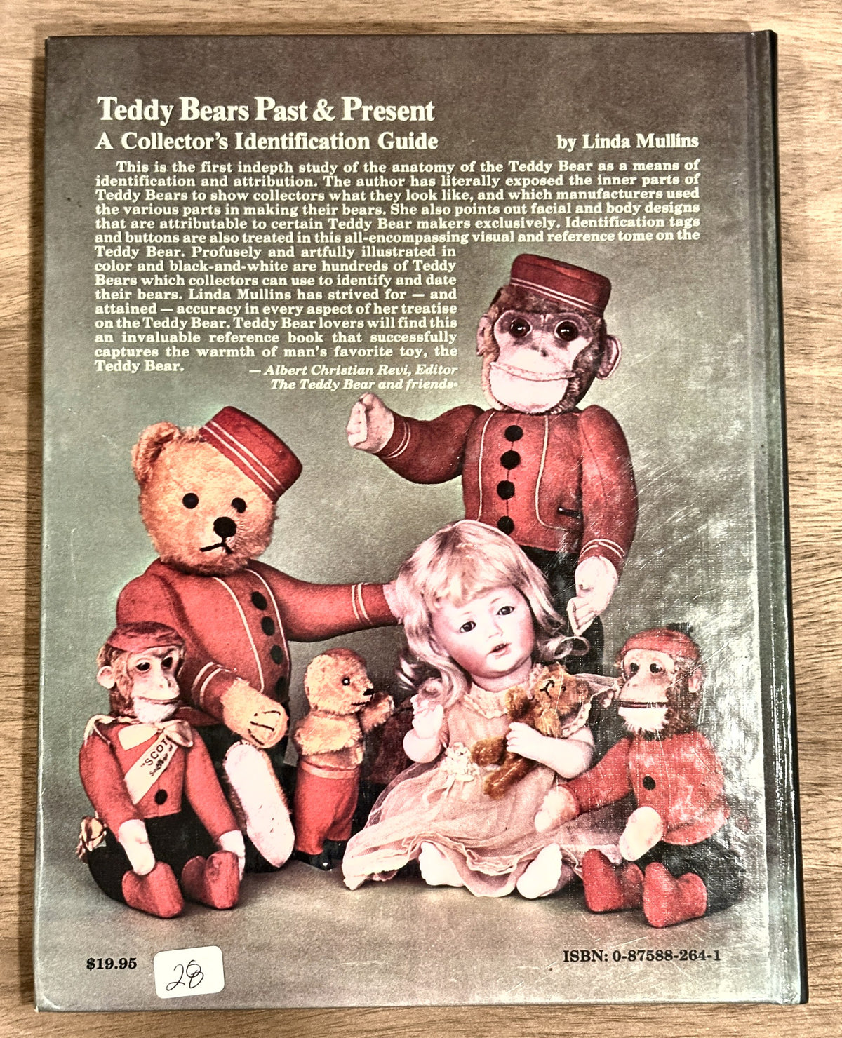 Teddy Bears Past & Present — Linda Mullins